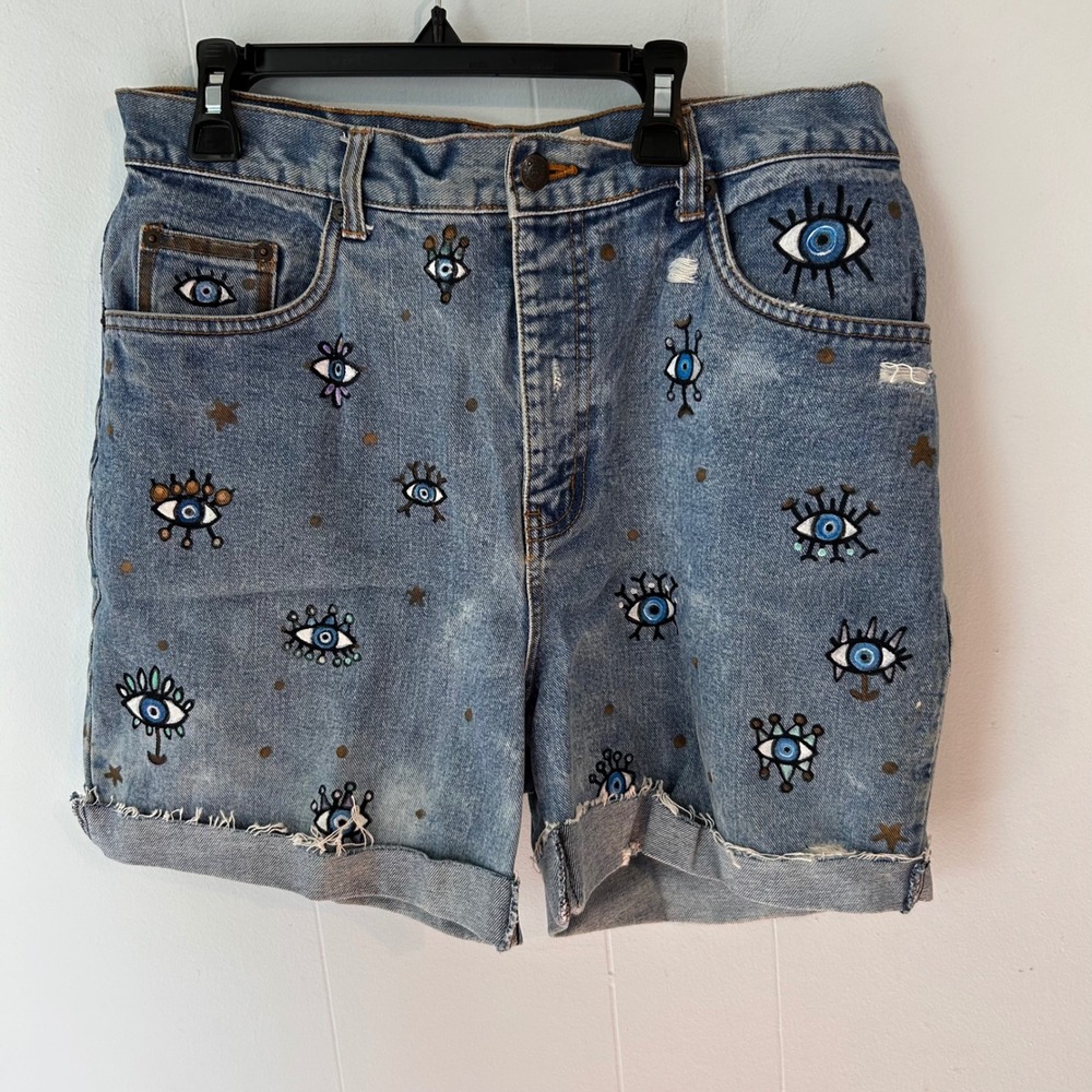 Bill Blass Vintage Evil‎ Eye Hamsa Painted Denim Shorts Light Wash Blue Size 12
